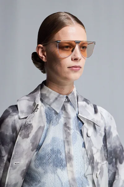 Look 94